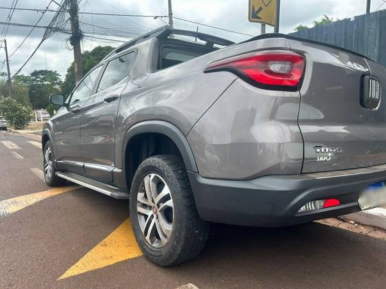FIAT TORO 2.0 16V TURBO DIESEL FREEDOM 4WD AT9